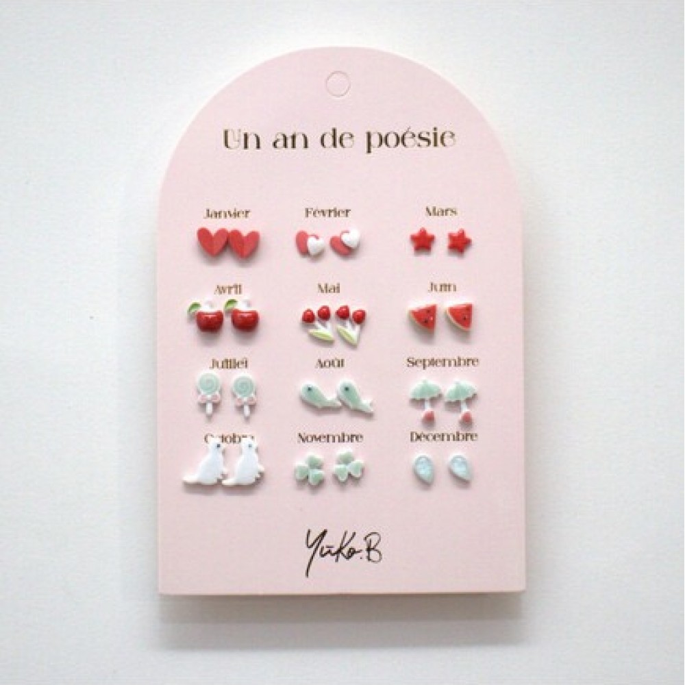 YUKO.B: Καρτέλα με 12 ζευγάρια σκουλαρίκια - A Year of Red Poetry YUKO.B: Καρτέλα με 12 ζευγάρια σκουλαρίκια - A Year of Red Poetry