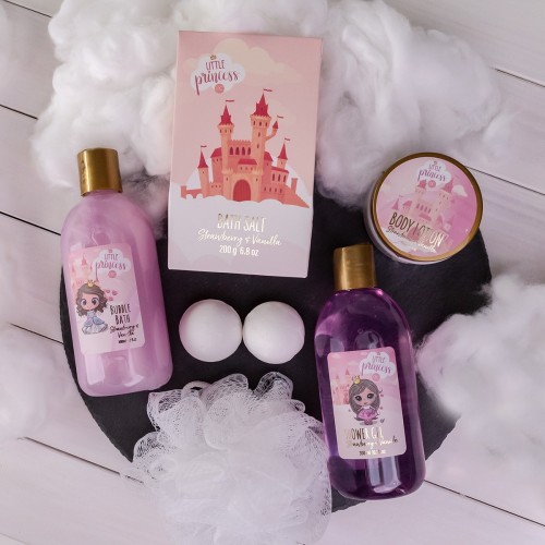 Bath set σε βαλιτσάκι με 2*300ml αφρόλουτρο, 110ml body lotion,200g άλατα Little Princess - Accentra